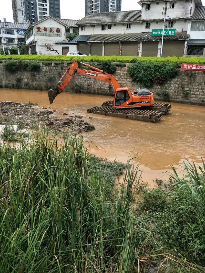 惠州水陆挖掘机出租适用于各类滩涂 沼泽 沟渠 河流